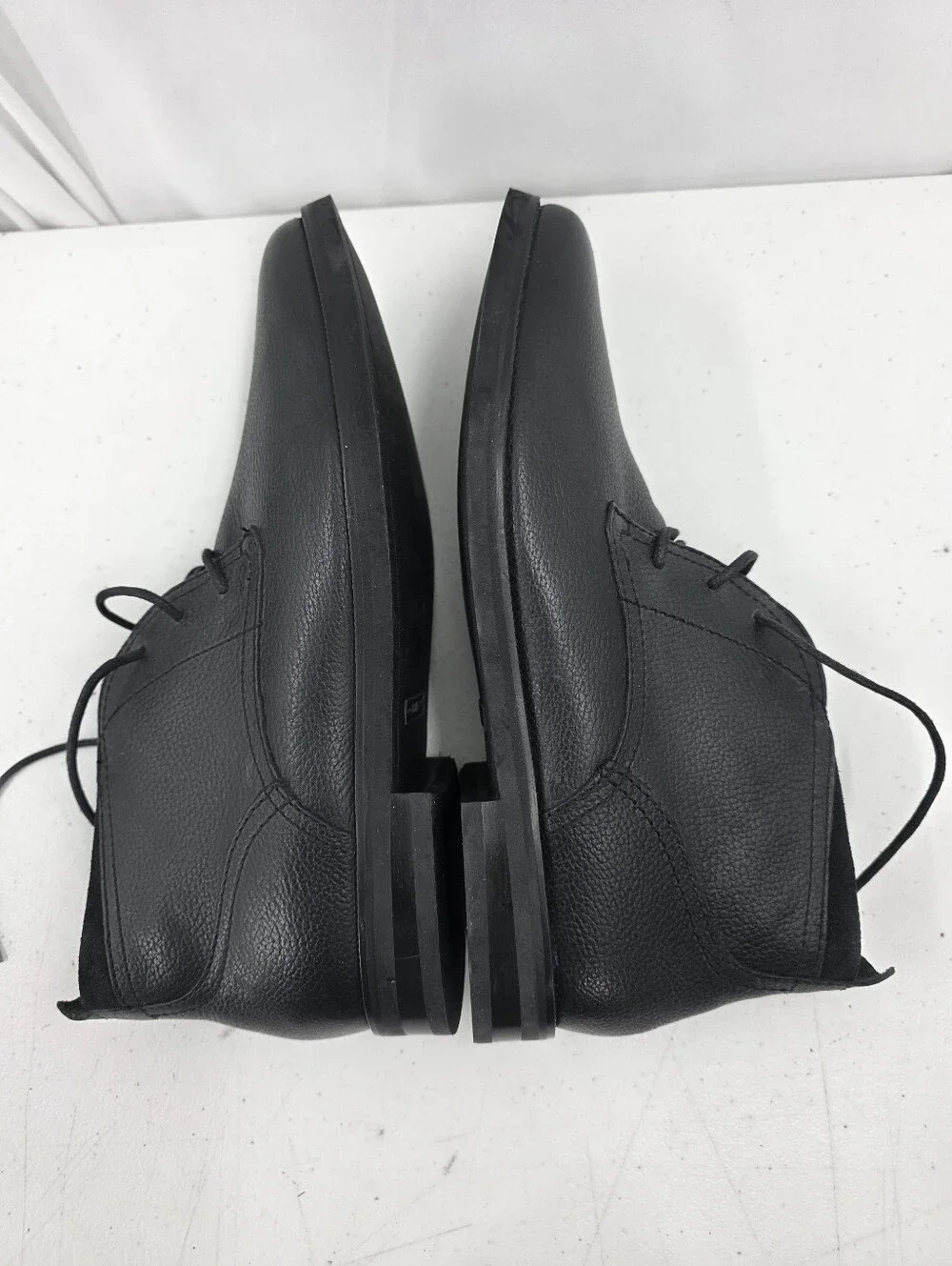 Cole Haan C24524 Men’s Pebble Leather Ogden Stitch Chukka Boots Black Sz 10.5M.